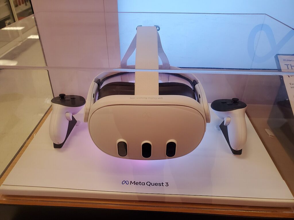 Apple Vision Pro vs Meta Quest 3